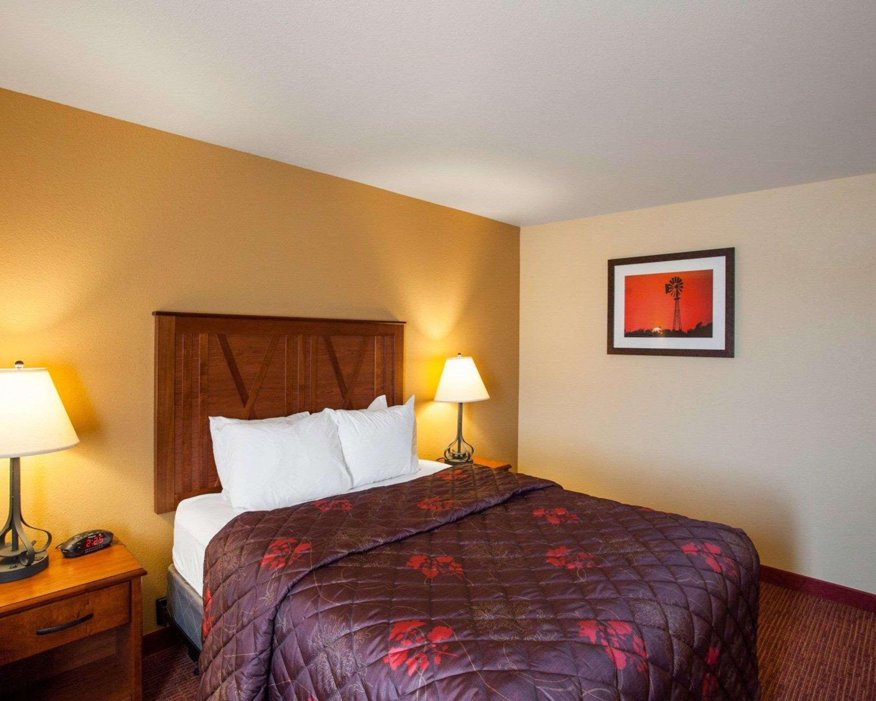Rodeway Inn & Suites Phillipsburg Екстер'єр фото