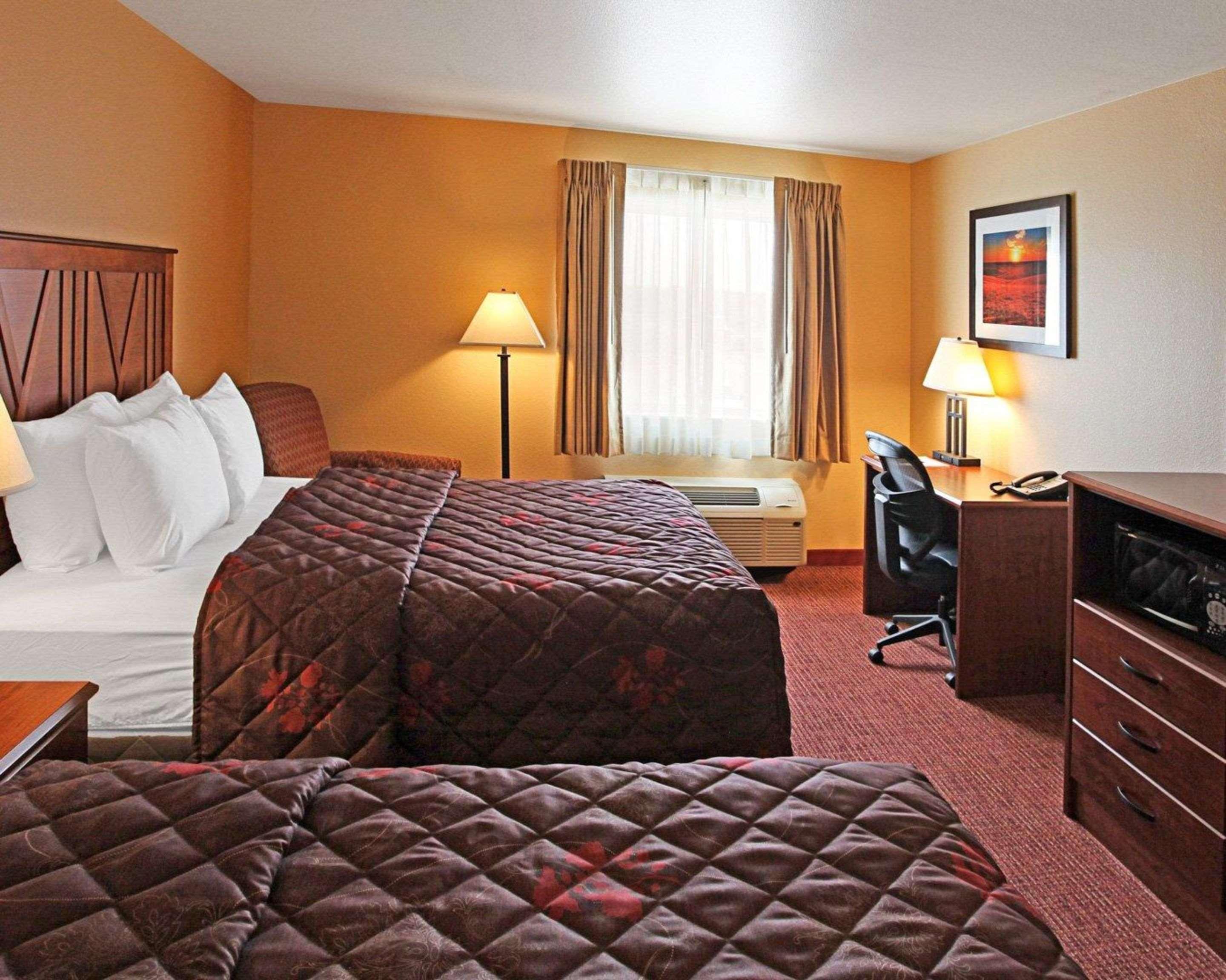 Rodeway Inn & Suites Phillipsburg Екстер'єр фото