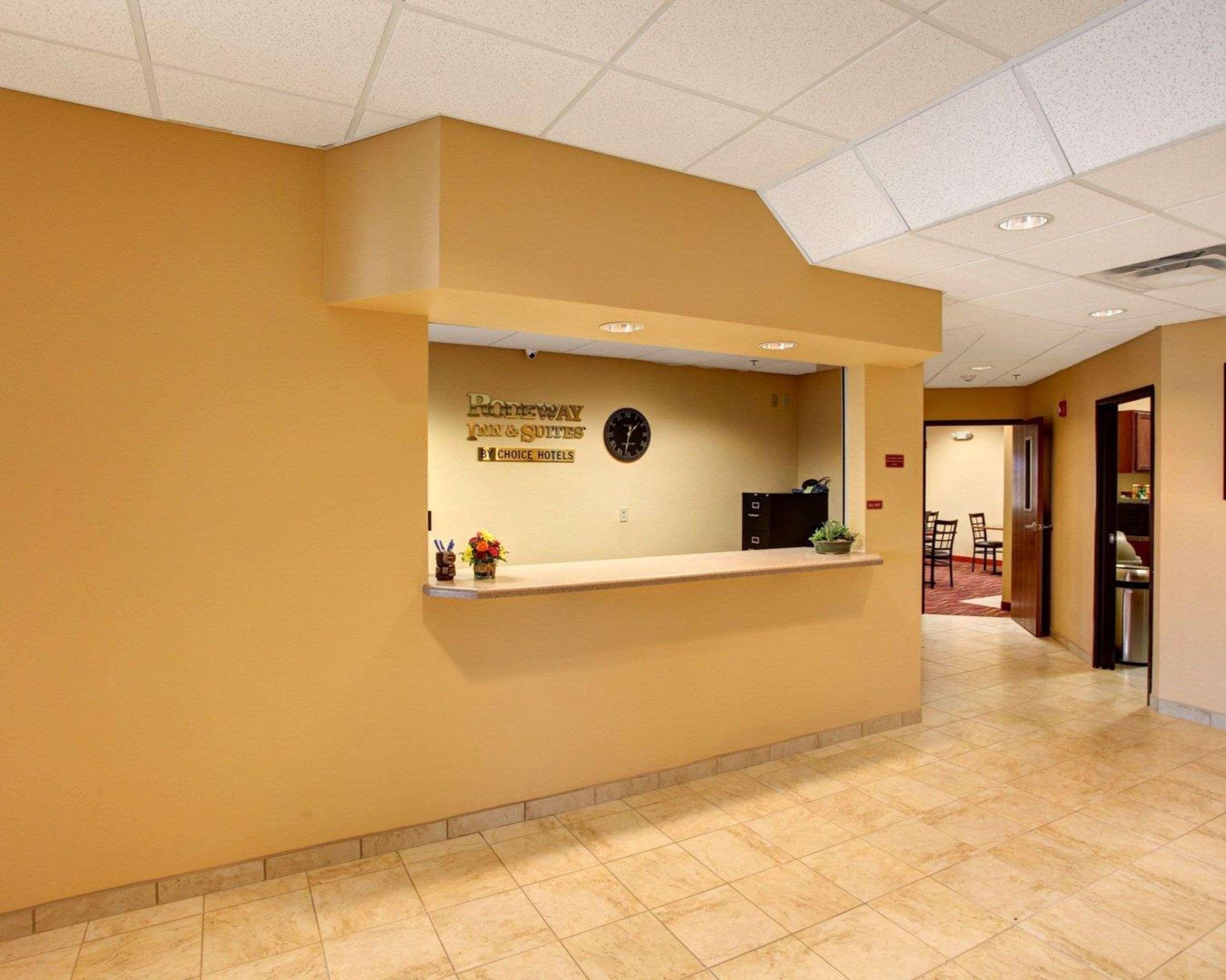 Rodeway Inn & Suites Phillipsburg Екстер'єр фото