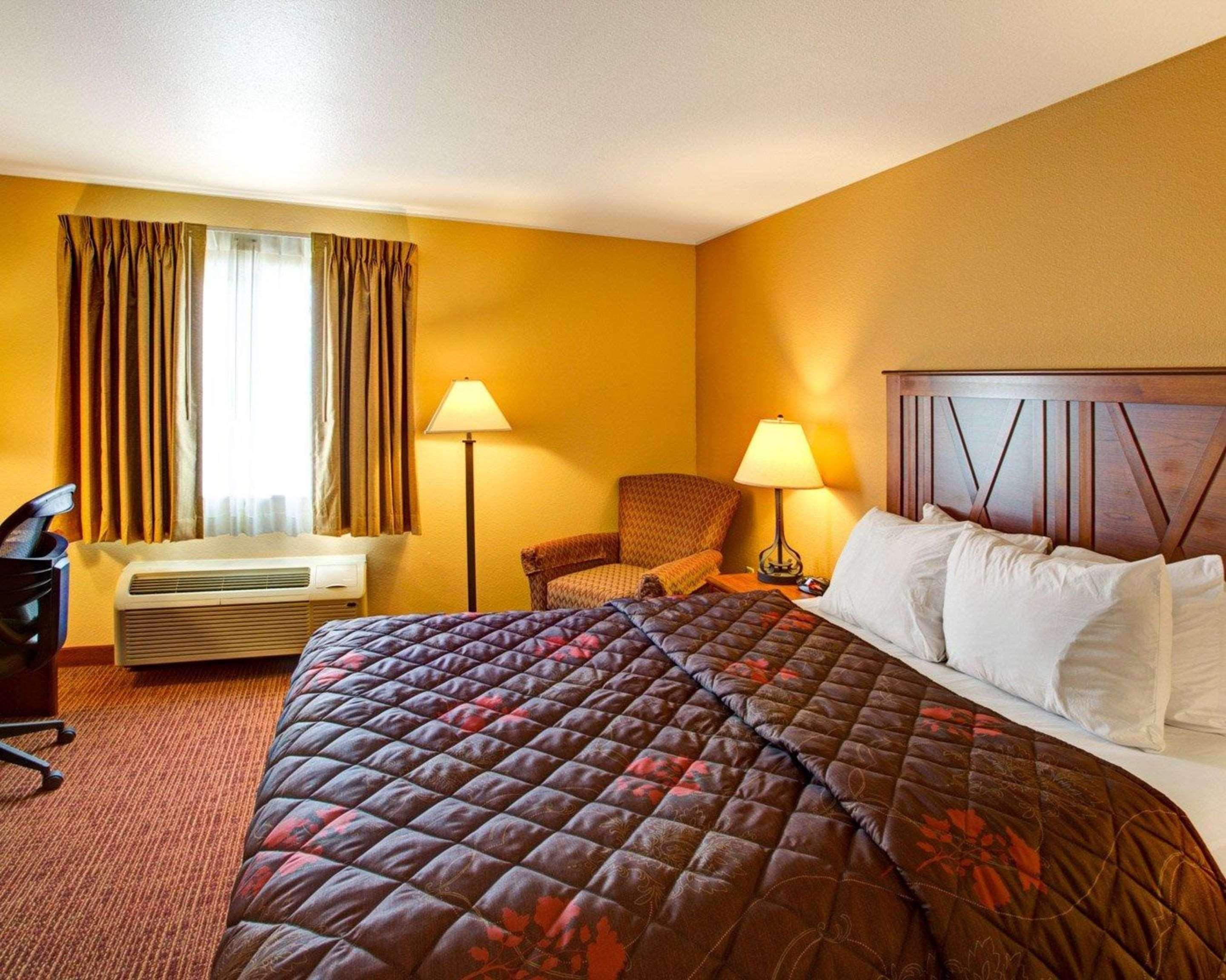Rodeway Inn & Suites Phillipsburg Екстер'єр фото
