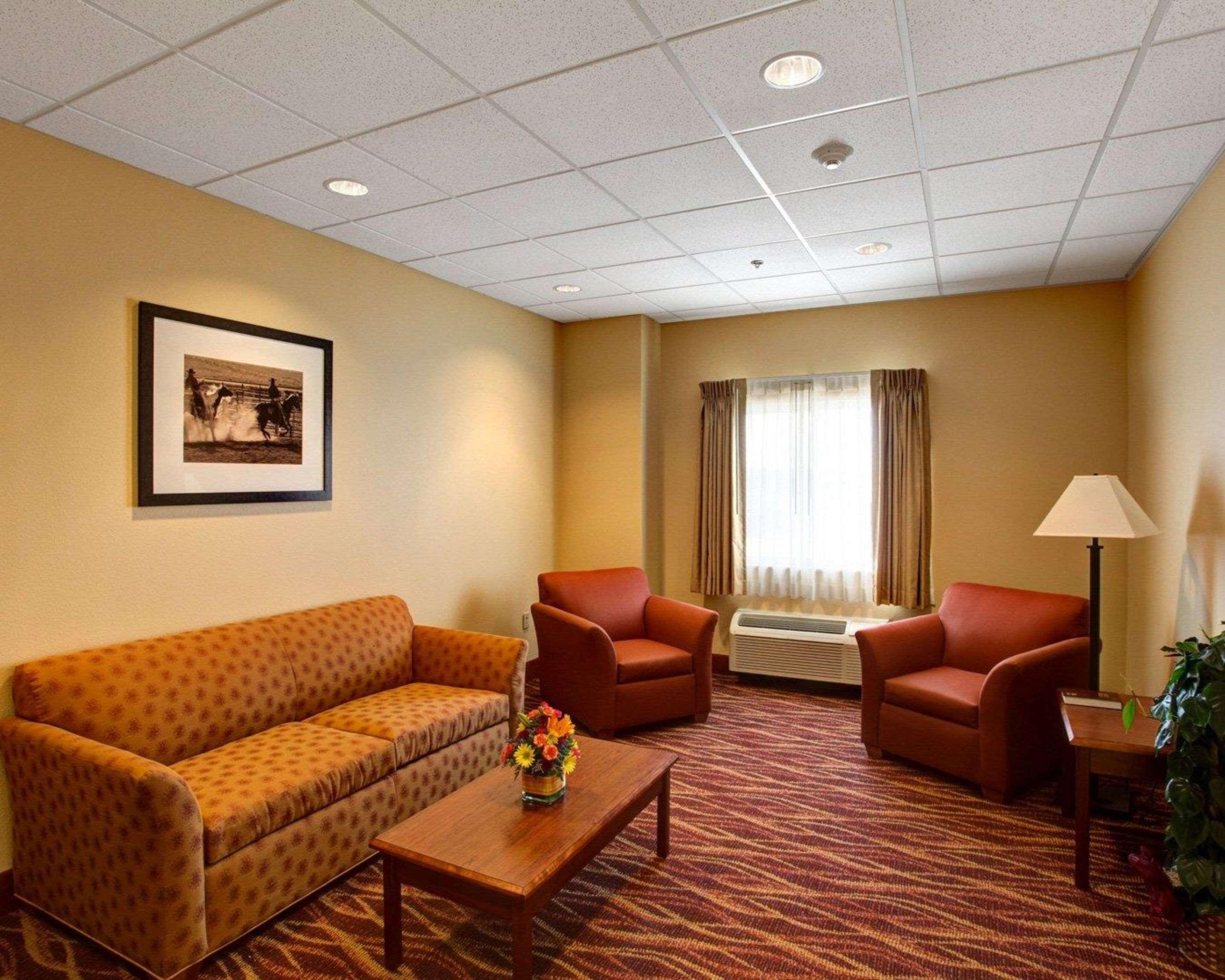 Rodeway Inn & Suites Phillipsburg Екстер'єр фото
