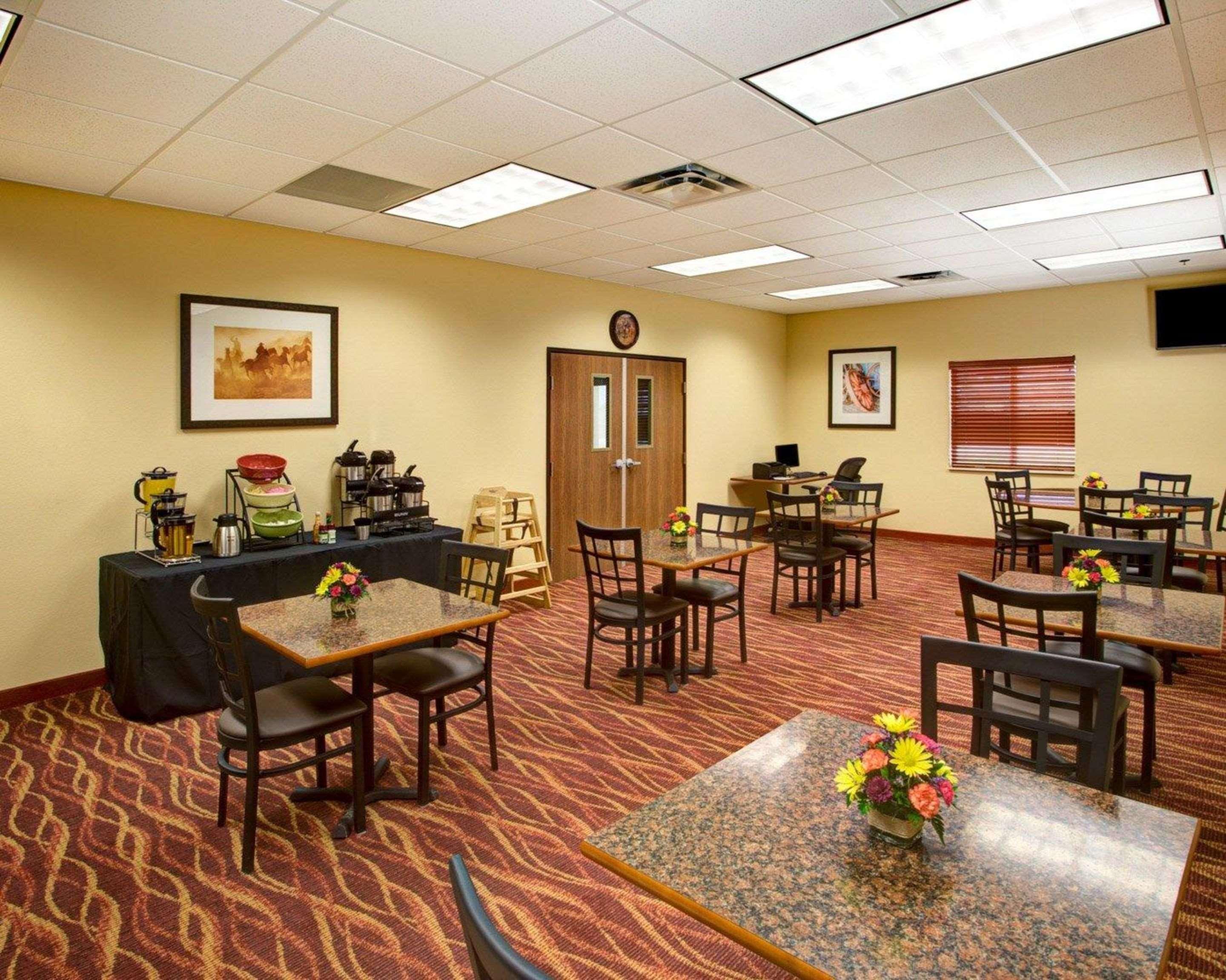 Rodeway Inn & Suites Phillipsburg Екстер'єр фото